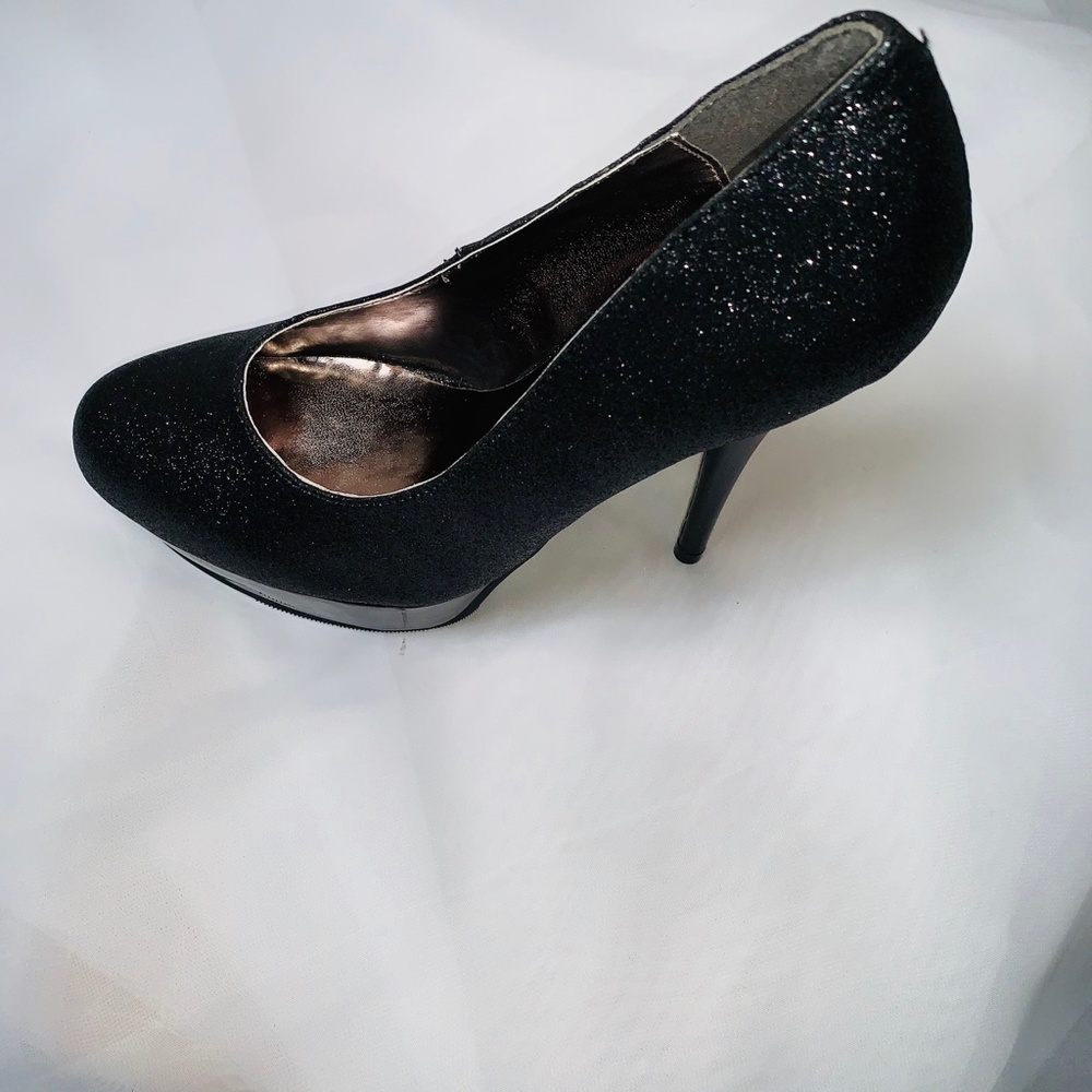 Black Glitter Pumps